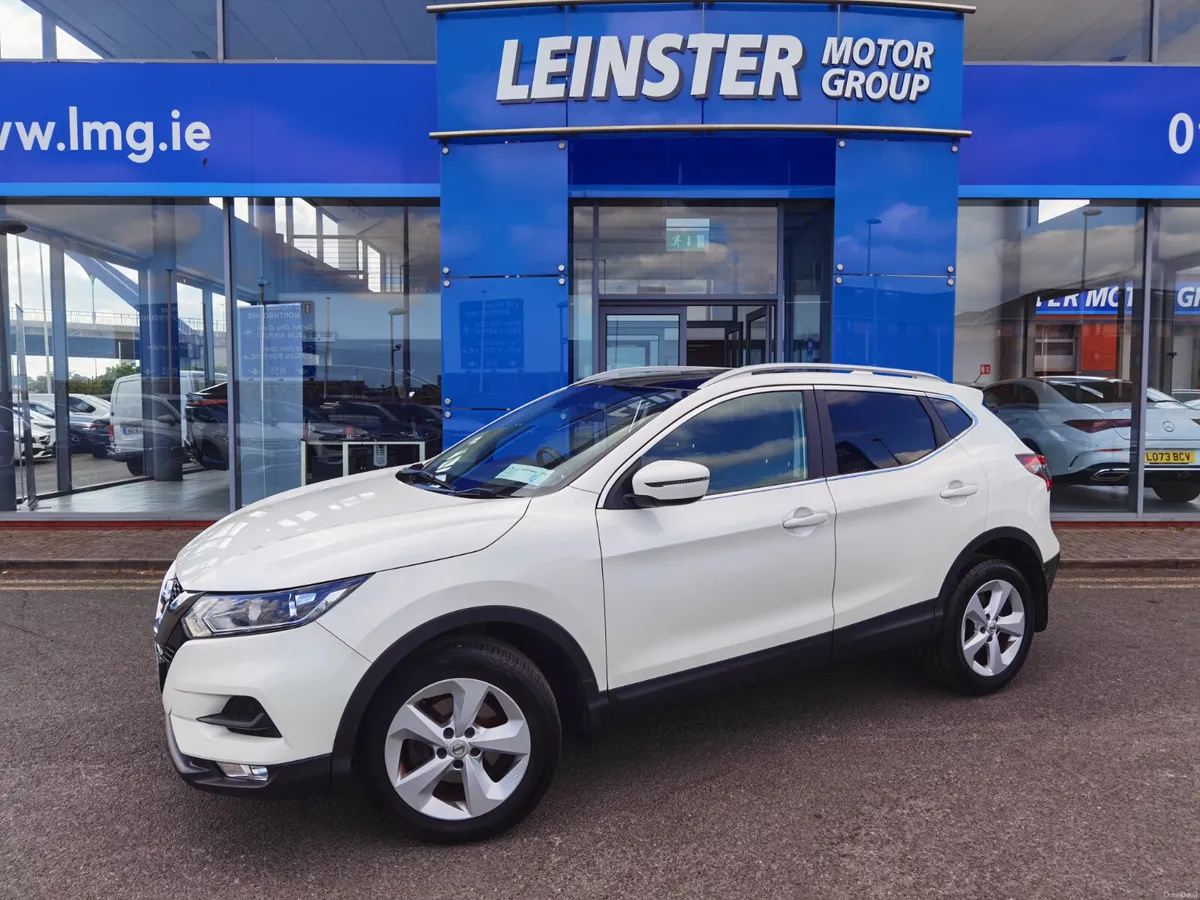 NISSAN QASHQAI 1.5 DSL SV AUTO DIESEL **PAN ROOF** - Image 1