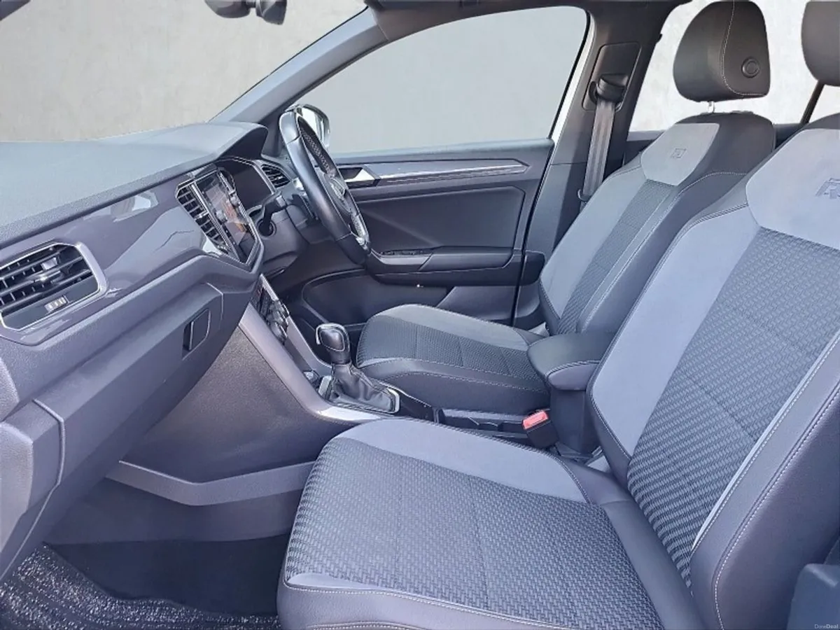 Volkswagen T-Roc ** KEYLESS ENTRY ** AUTO ** 2.0 T - Image 6