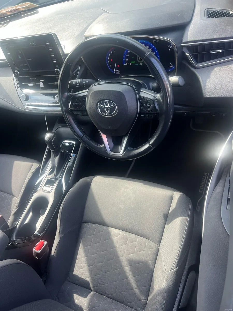 Toyota Corolla Hybrid 1.8L Petrol Automatic - Image 6