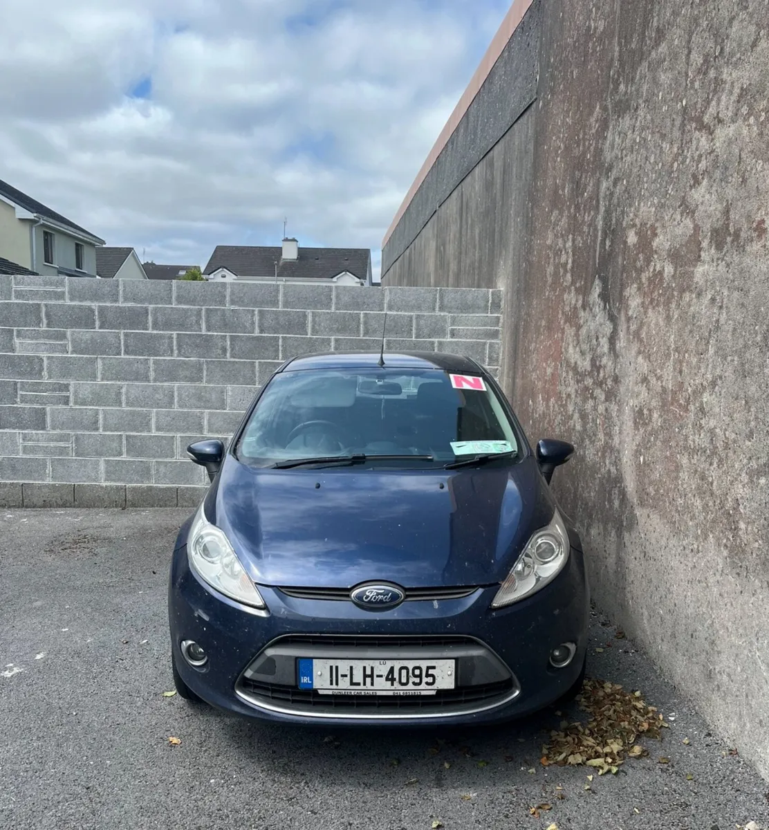 Ford Fiesta 2011 - Image 2