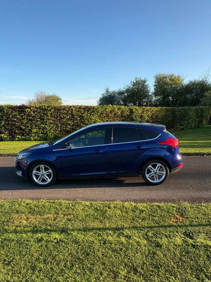 2015 ford focus - Image 2