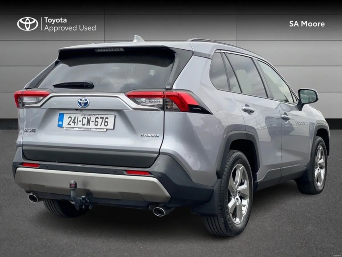 Toyota RAV4 PLATINUM with SUNROOF - Image 2