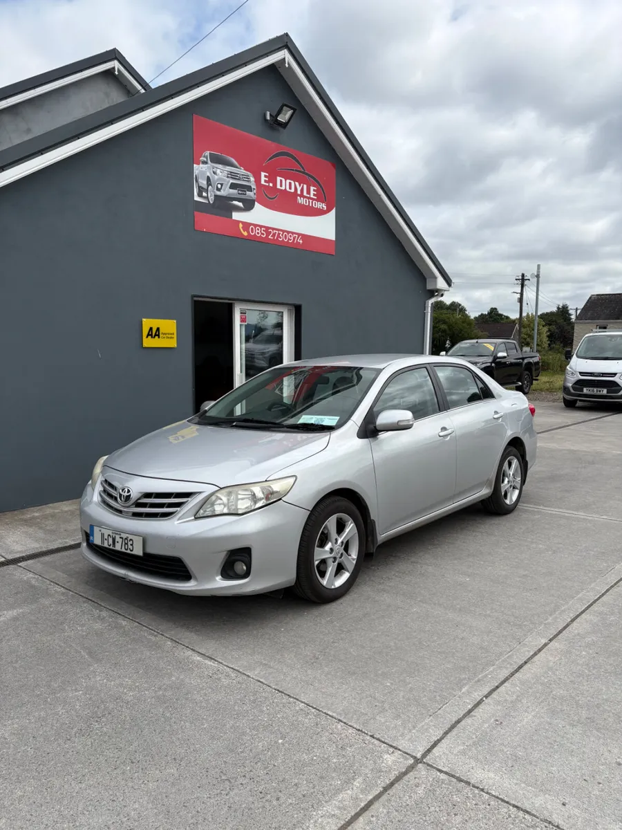 Toyota Corolla 2011 - Image 1