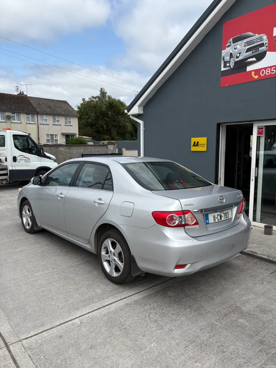 Toyota Corolla 2011 - Image 3
