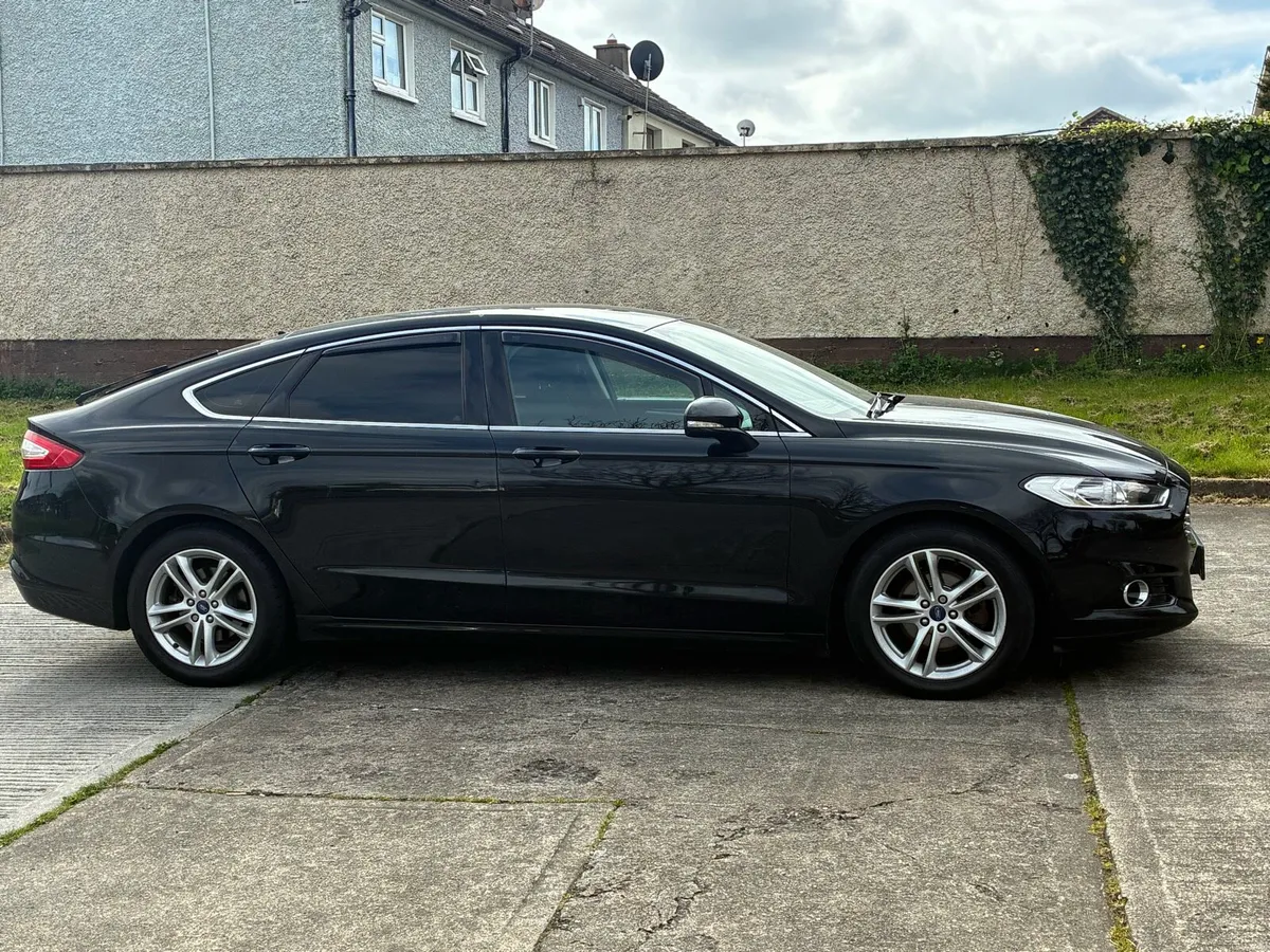 2016 Ford Mondeo Titanium ONLY 124 kilometres - Image 3