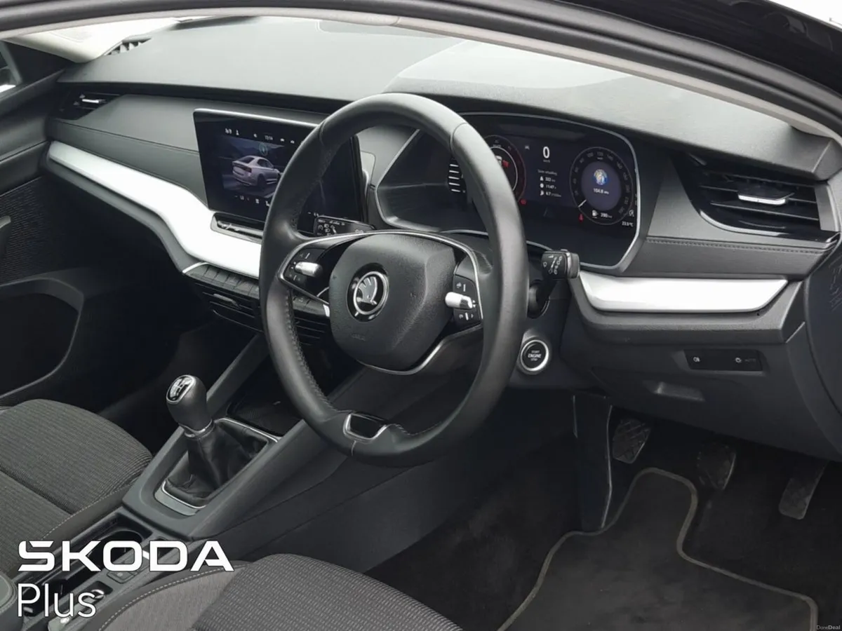 Skoda Octavia **TINY MILEAGE**SELECTION MODE 2.0 T - Image 5