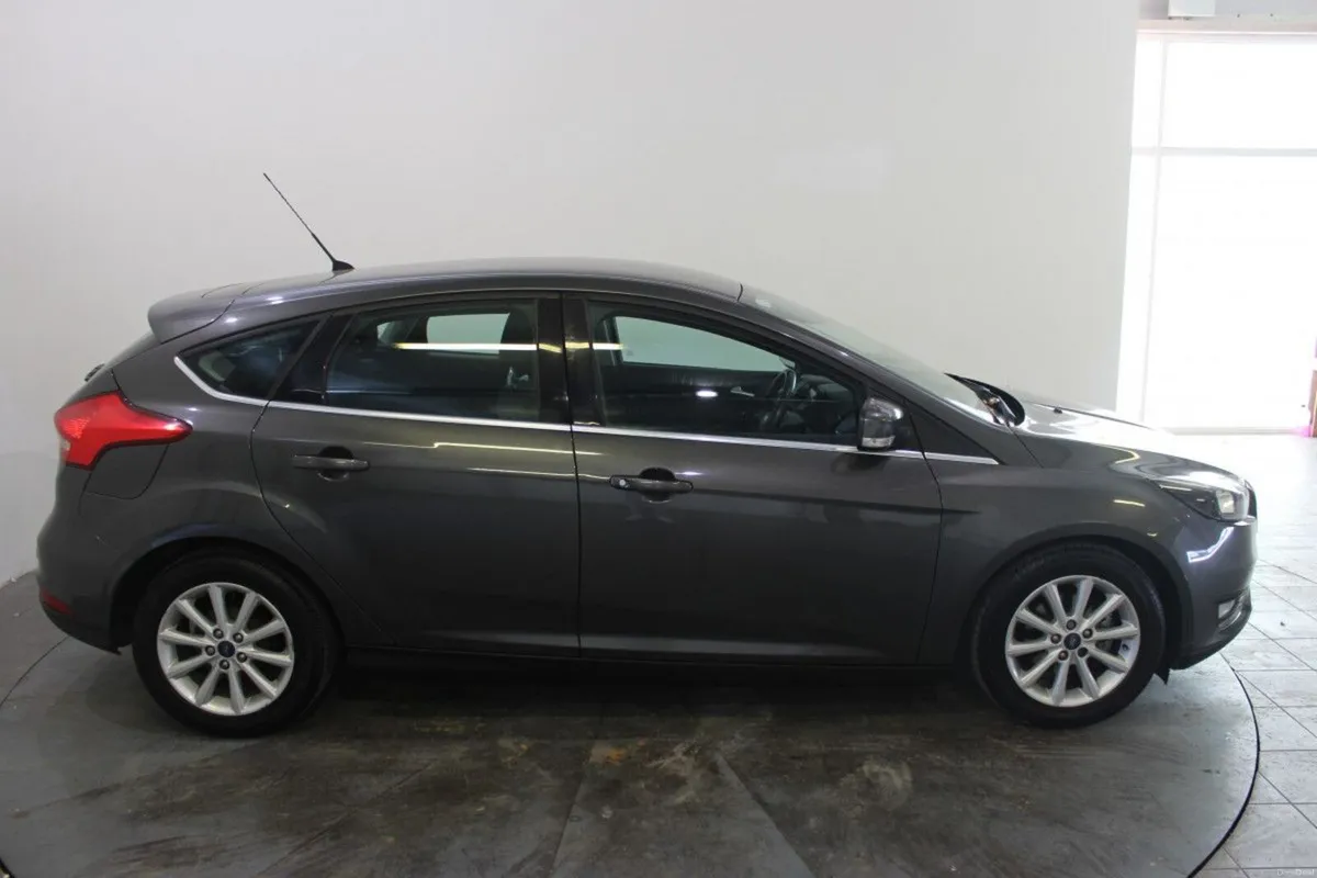 Ford Focus 1.0 Ecoboost Turbo 125PS Titanium - TEN - Image 4