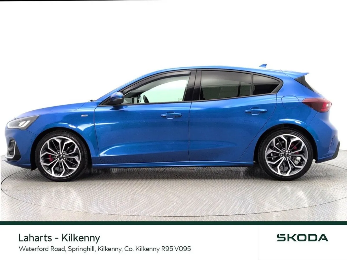 Ford Focus ST-LINE VIGNALE 1.5TD120 *HEATED SPORTS - Image 6