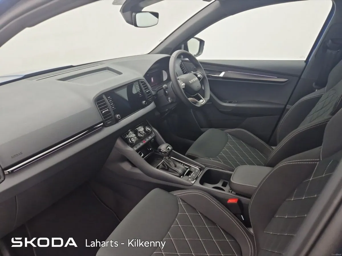 Skoda Karoq HUGE SAVING FROM NEW EX DEMO SPORTLINE - Image 4