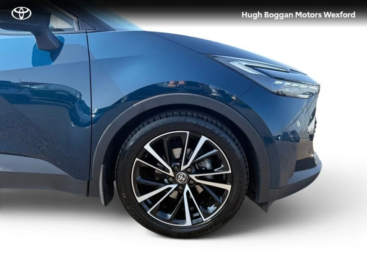 Toyota C-HR HYBRID SOL GREAT SPEC IRISH CAR - Image 6