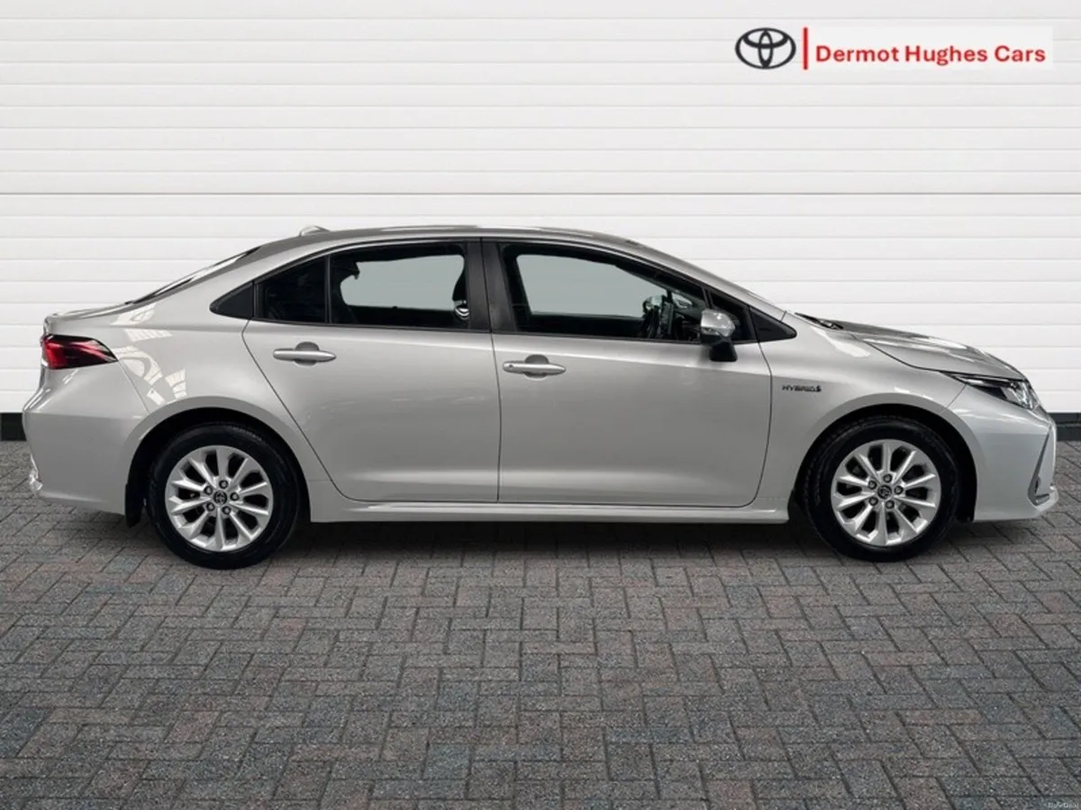 Toyota Corolla LUNA SAL 4DR AUTO - Image 3