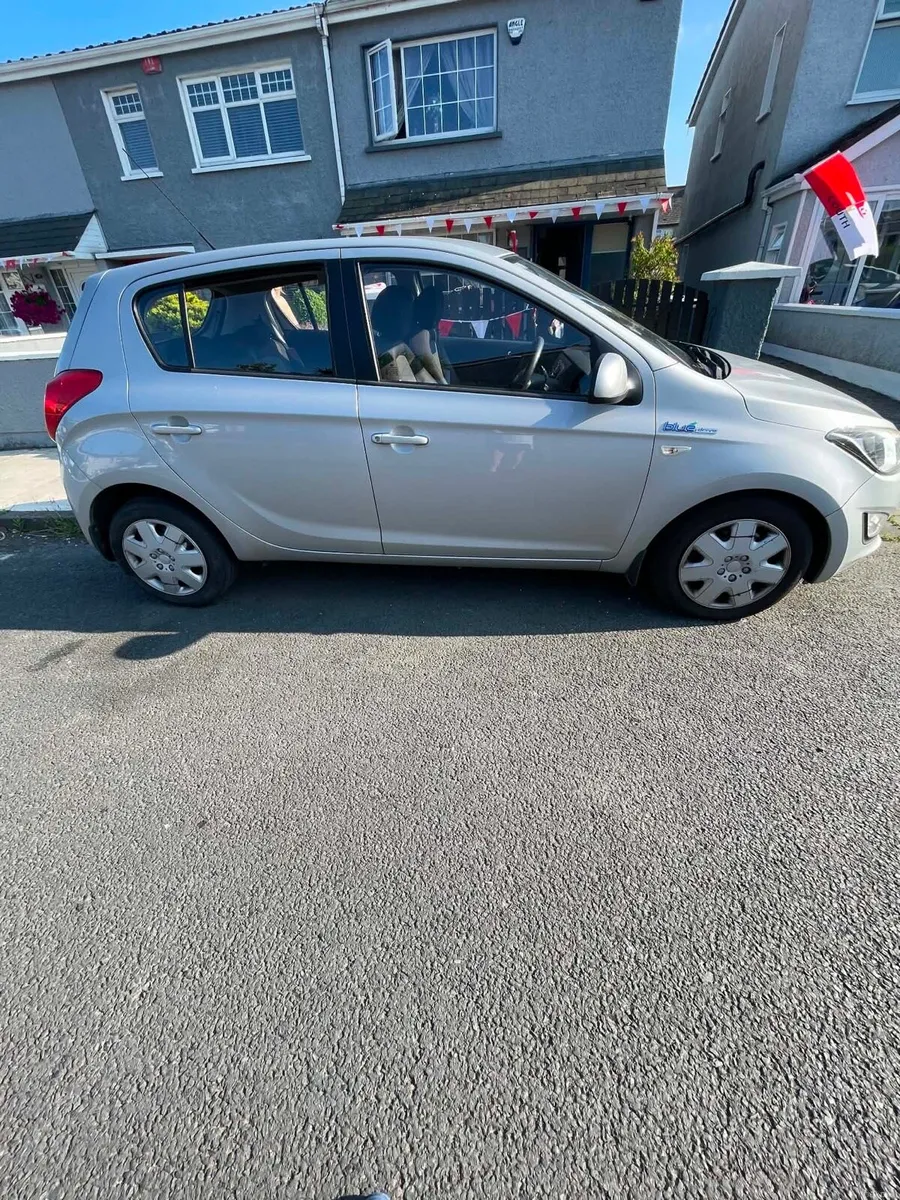 2013 Hyundai i20 - Image 1