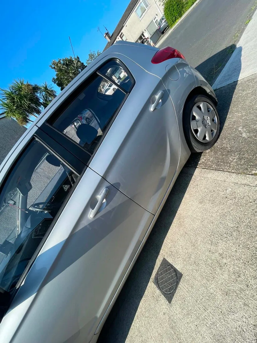 2013 Hyundai i20 - Image 3