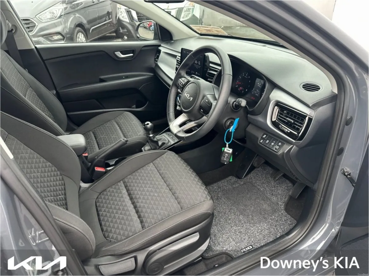 Kia Rio 1.2 PETROL - Image 2