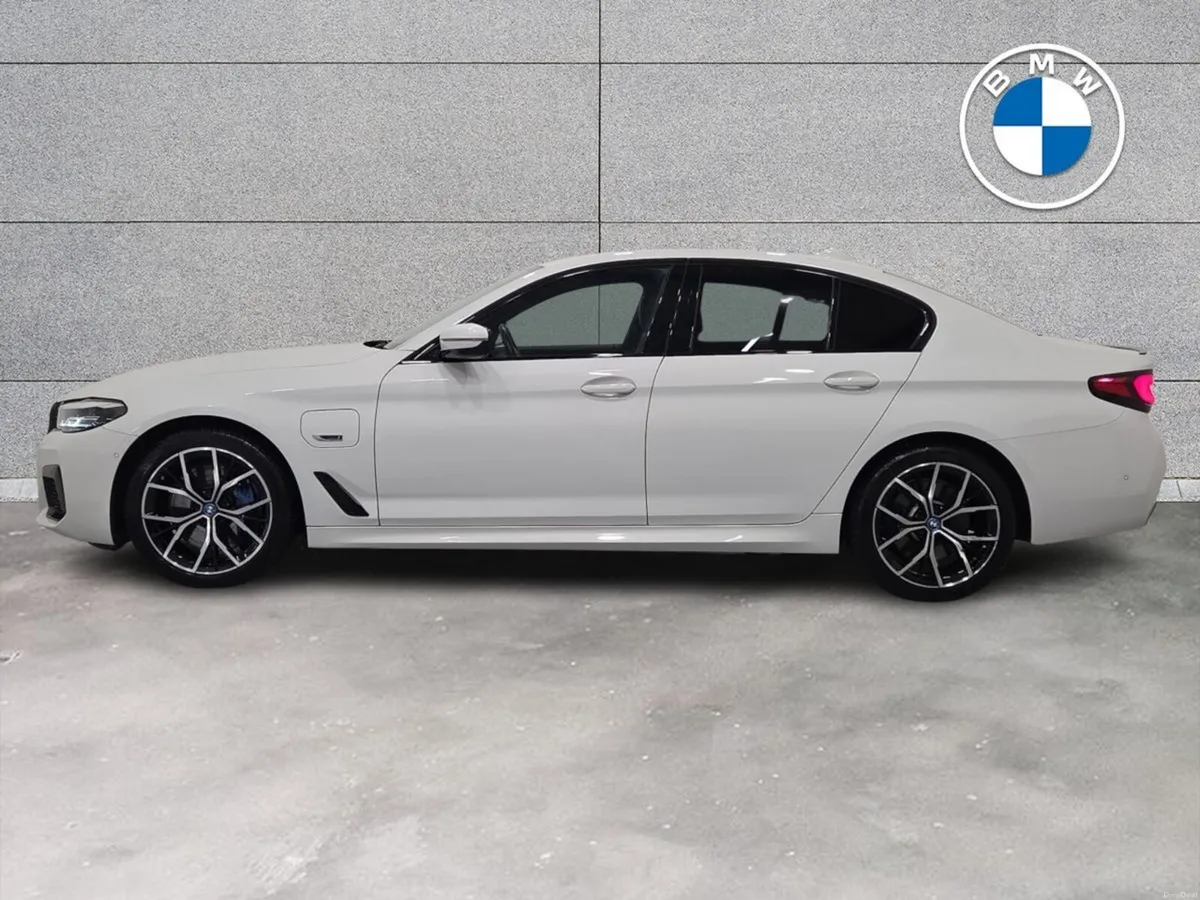 BMW 5-Series 545e xDrive M Sport Saloon - Image 4