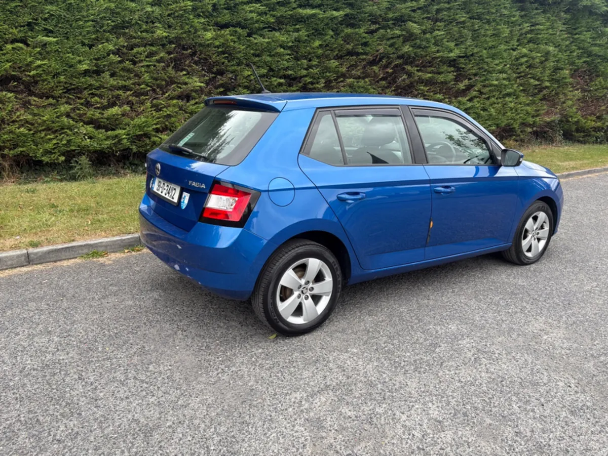 Skoda Fabia AMBITION 1.0 MPI 60HP 4DR - Image 3