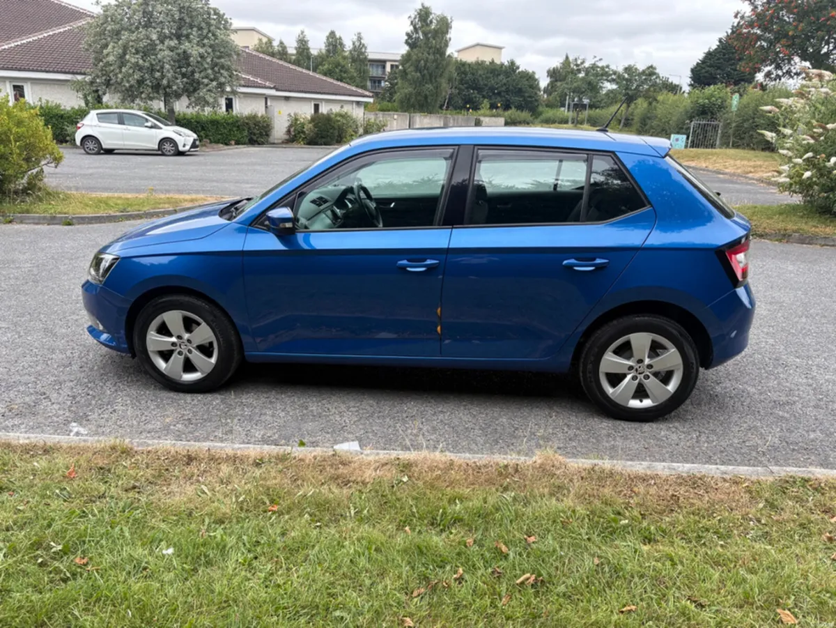 Skoda Fabia AMBITION 1.0 MPI 60HP 4DR - Image 6