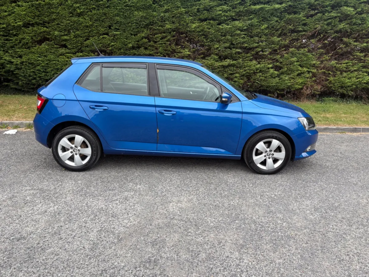 Skoda Fabia AMBITION 1.0 MPI 60HP 4DR - Image 4