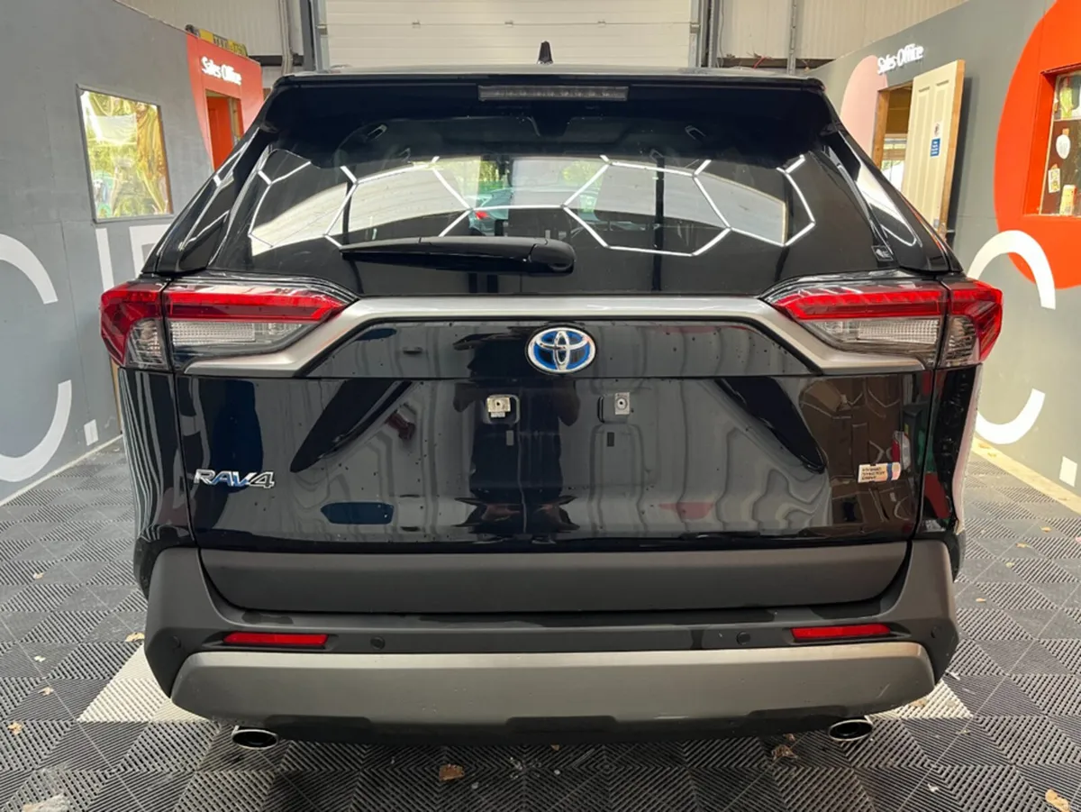 Toyota RAV4 2024 TOYOTA RAV4 HYBRID G 2.5 AUTOMATI - Image 3