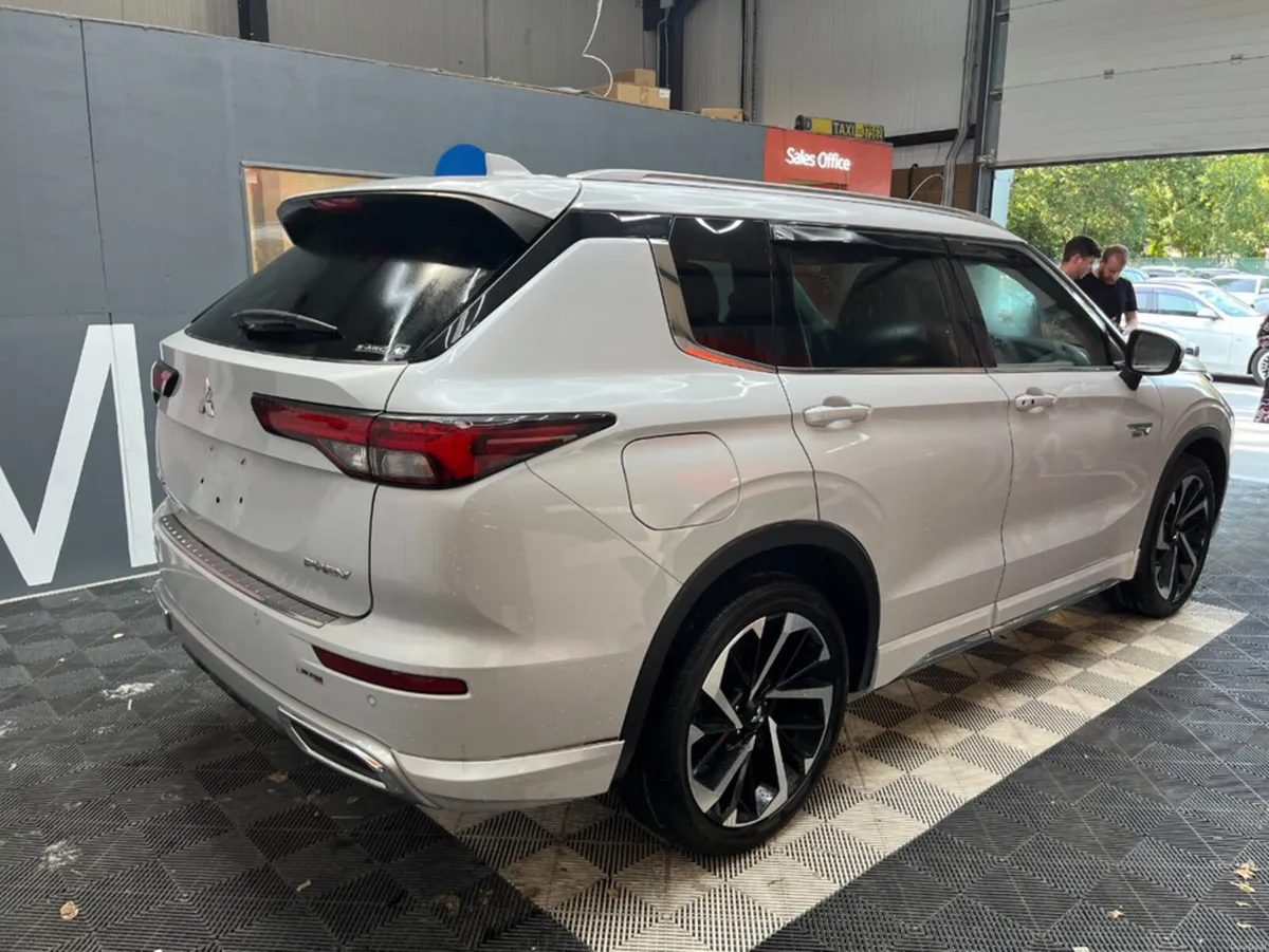 Mitsubishi Outlander 2022 MITSUBISHI OUTLANDER PHE - Image 2