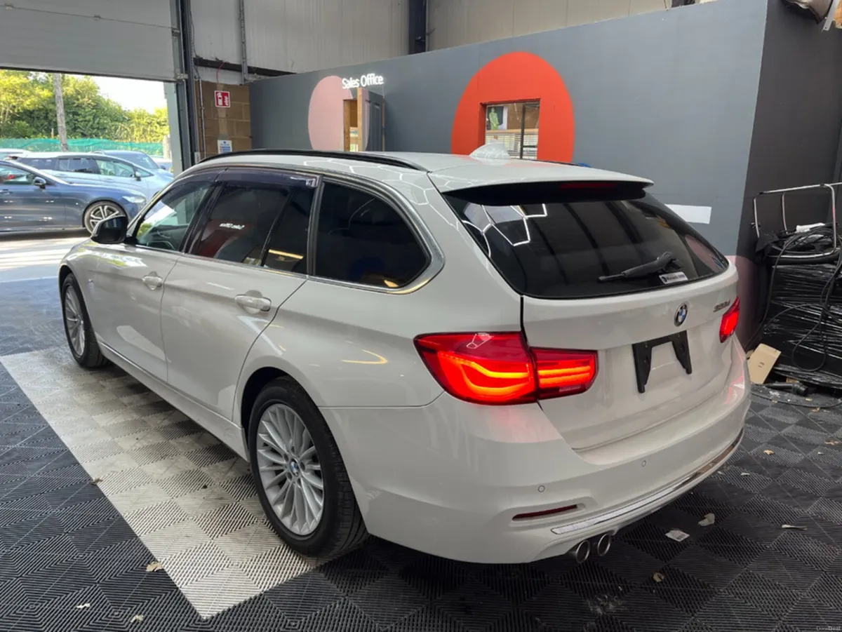 BMW 3-Series 2017 BMW 320D TOURING 2.0 AUTOMATIC / - Image 4