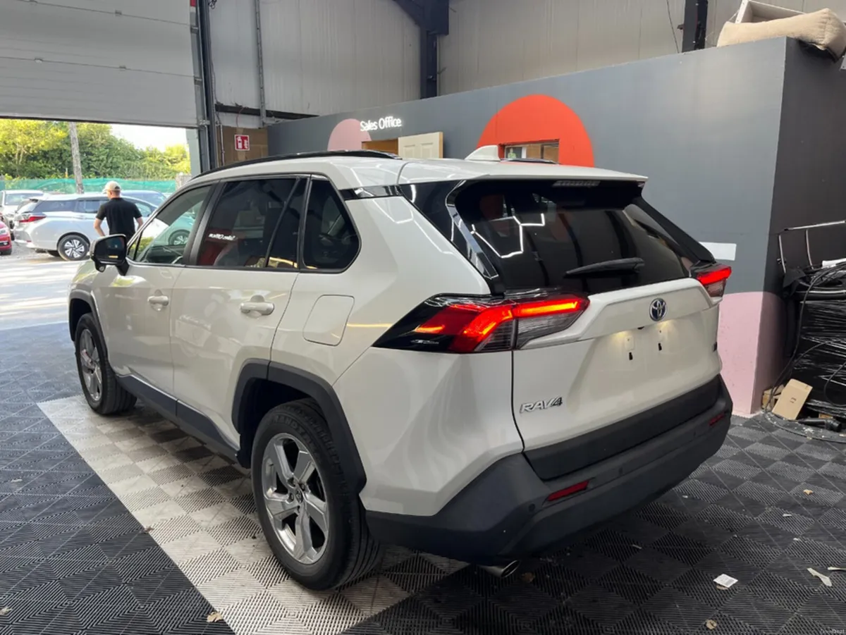 Toyota RAV4 2021 TOYOTA RAV4 HYBRID X 2.5 AUTOMATI - Image 4