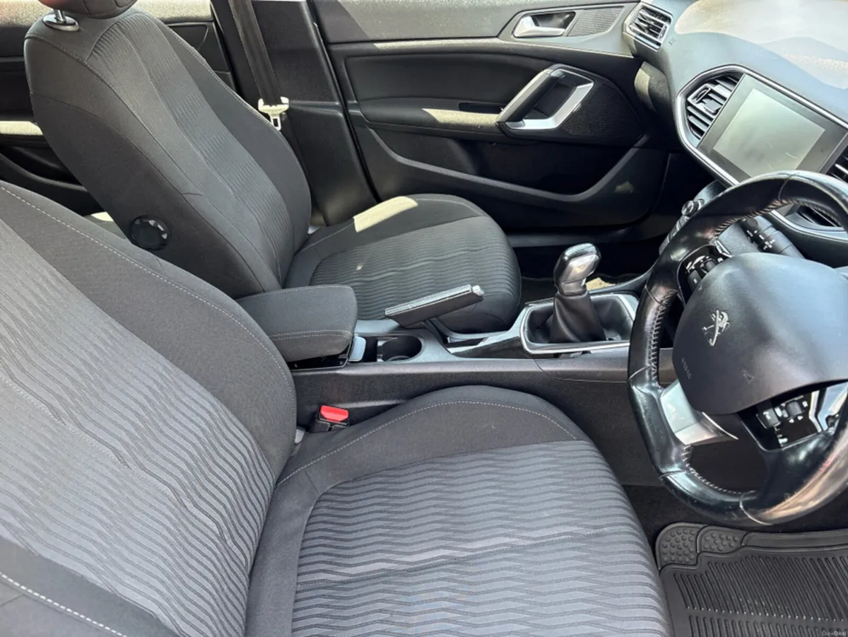 Peugeot 308 ACTIVE 1.2 82 4DR B6 - Image 6