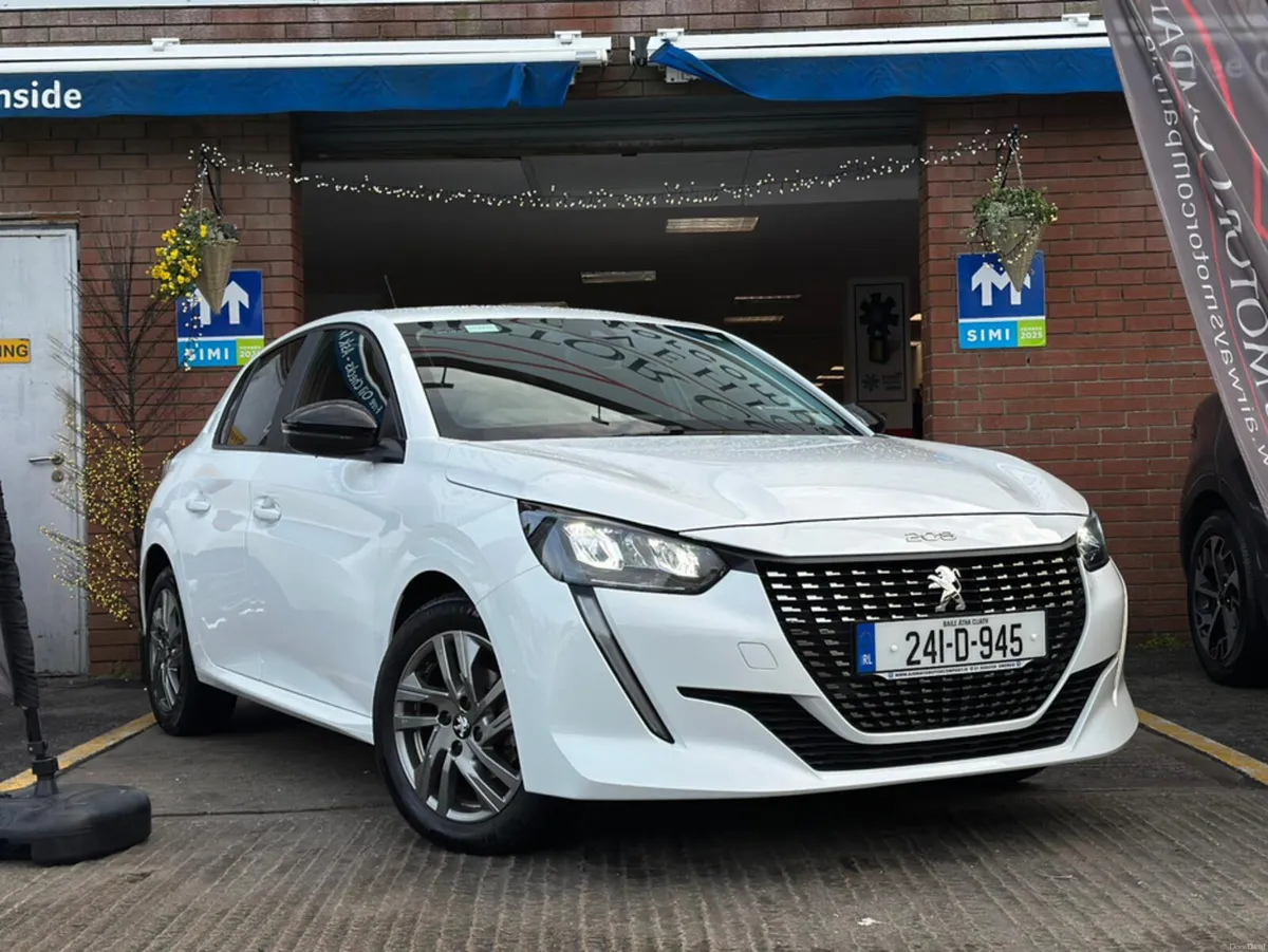 Peugeot 208 ACTIVE 1.2 5DR - LIKE BRAND NEW - Image 4