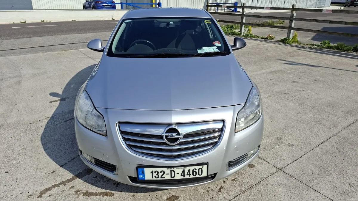 Opel Insignia Tested & Taxed Low KMs - Image 2
