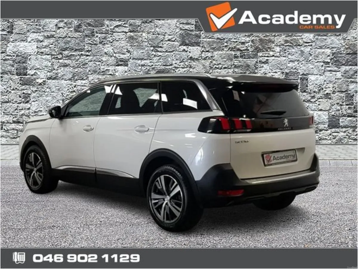 Peugeot 5008 FL Allure 1.5**7 Seater Auto**DUE IN* - Image 3