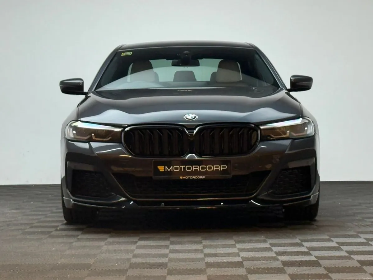 BMW 5-Series 520D M SPORT - Image 2