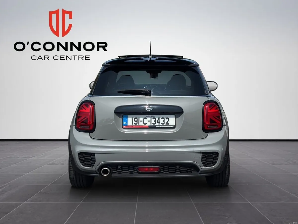 Mini Cooper Small car. massive personality. - Image 5
