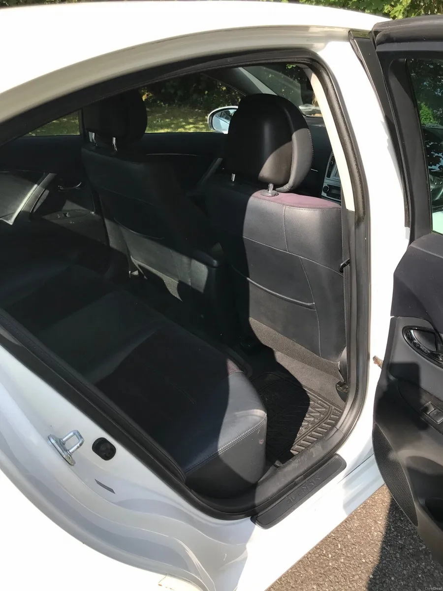 Toyota Avensis 2015 - Image 4