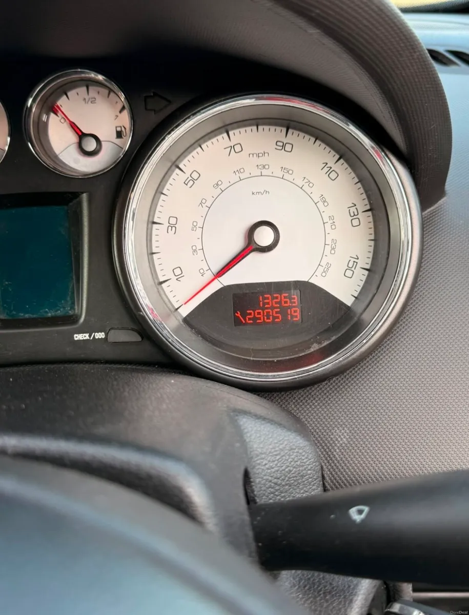 Peugeot 308 - Image 4
