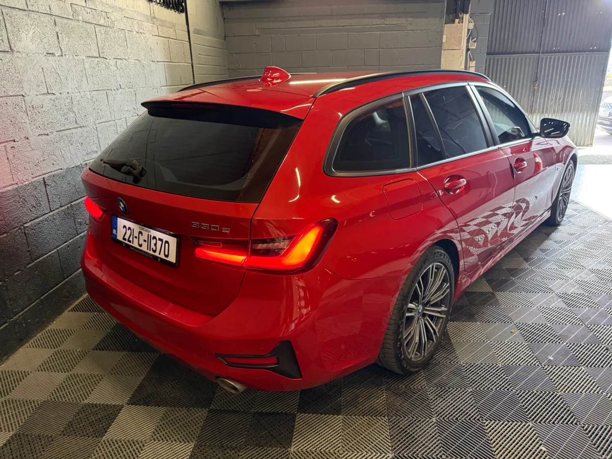 221 BMW 330e SE Pro Touring - Image 4