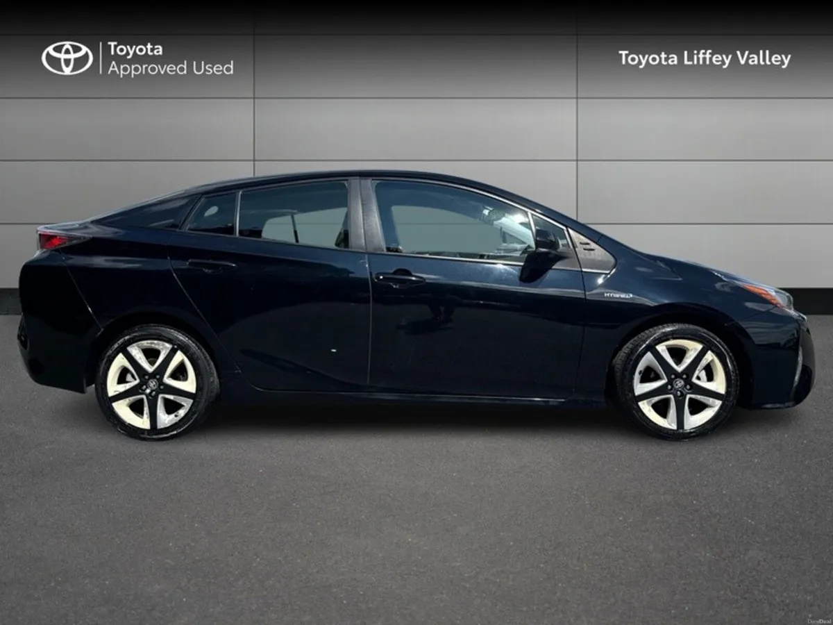 Toyota Prius PRIUS HYBRID LUXURY - Image 3
