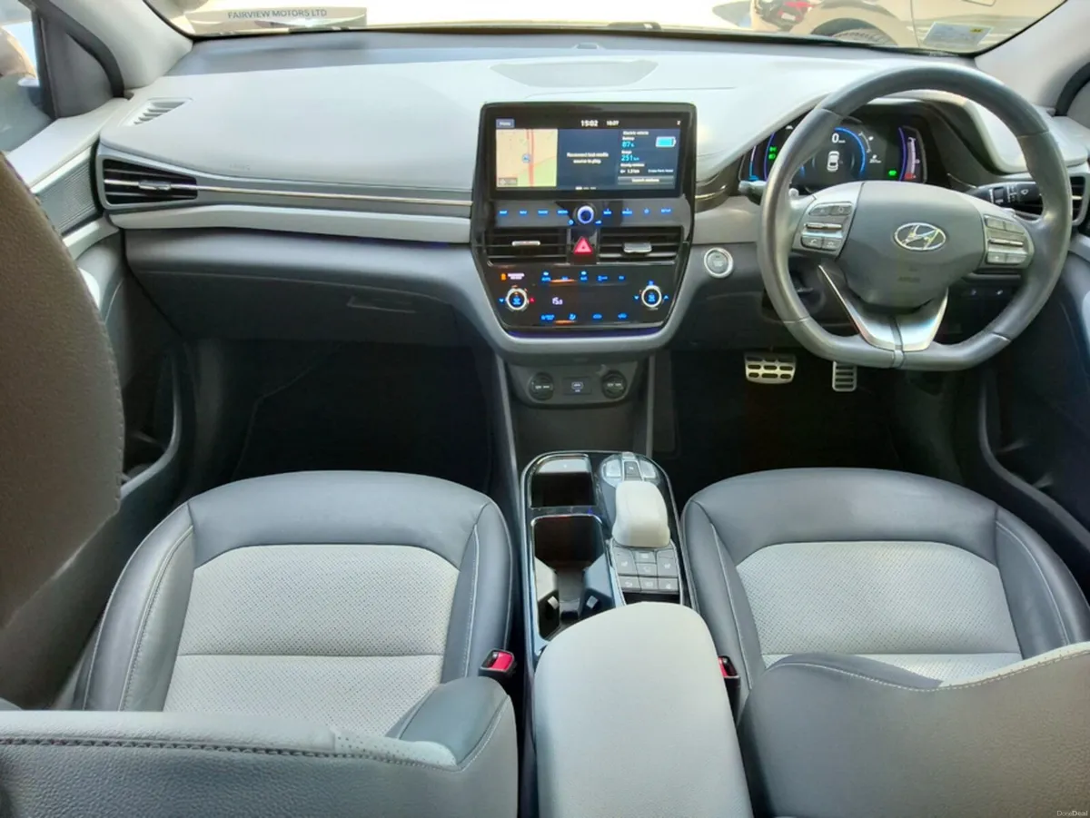 Hyundai IONIQ PREMIUM EV ** 39kW ** FULL LEATHER * - Image 6