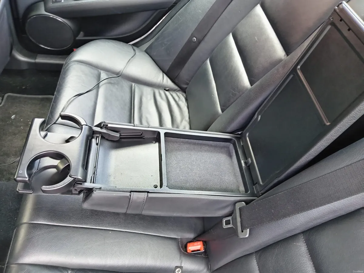 Mercedes-Benz C-Class 2008 - Image 3