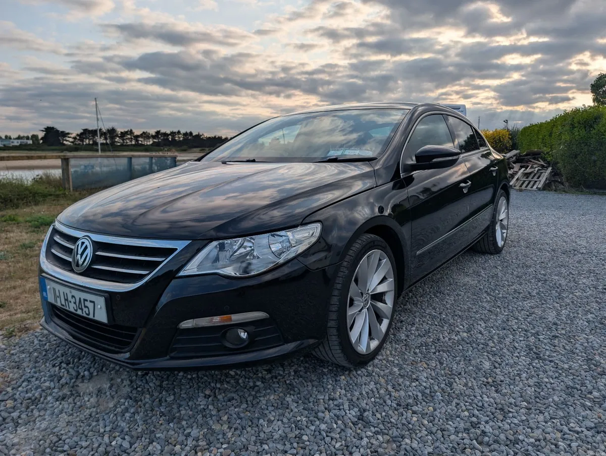 Volkswagen Passat 2011 - Image 1