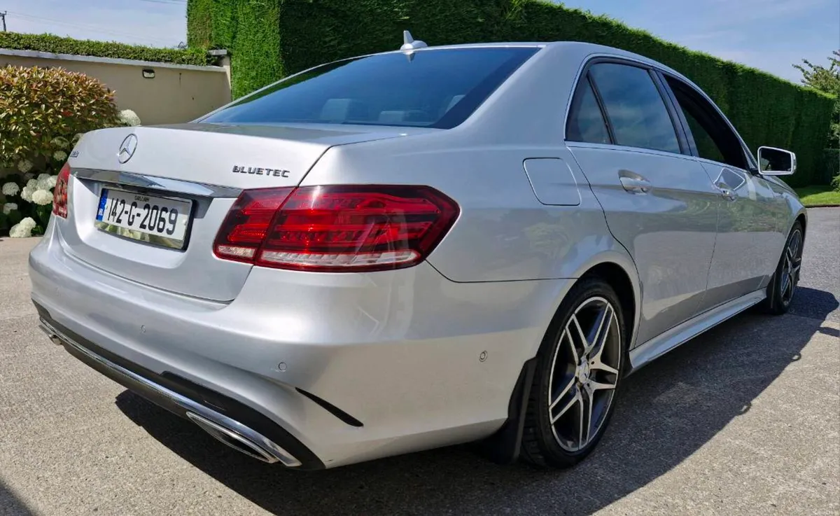 Mercedes E220 AMG - Image 4