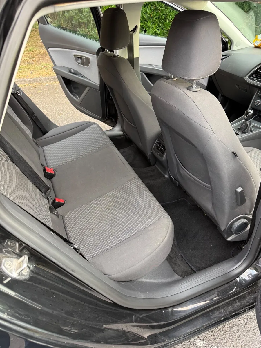 Seat Leon 181 1.2L petrol - Image 4