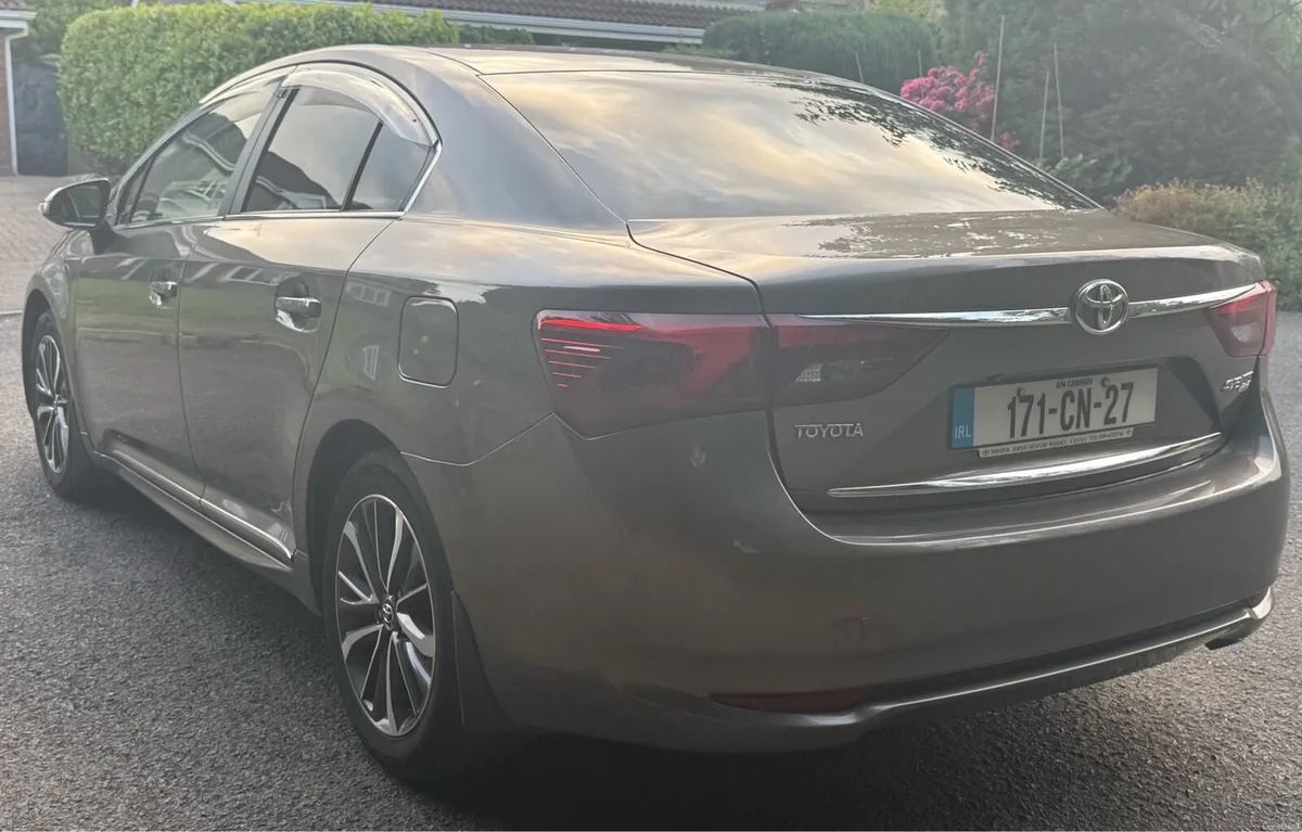 Toyota Avensis SOL - Image 4