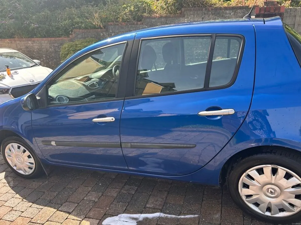 2010 Renault Clio 1.5 diesel - Image 4