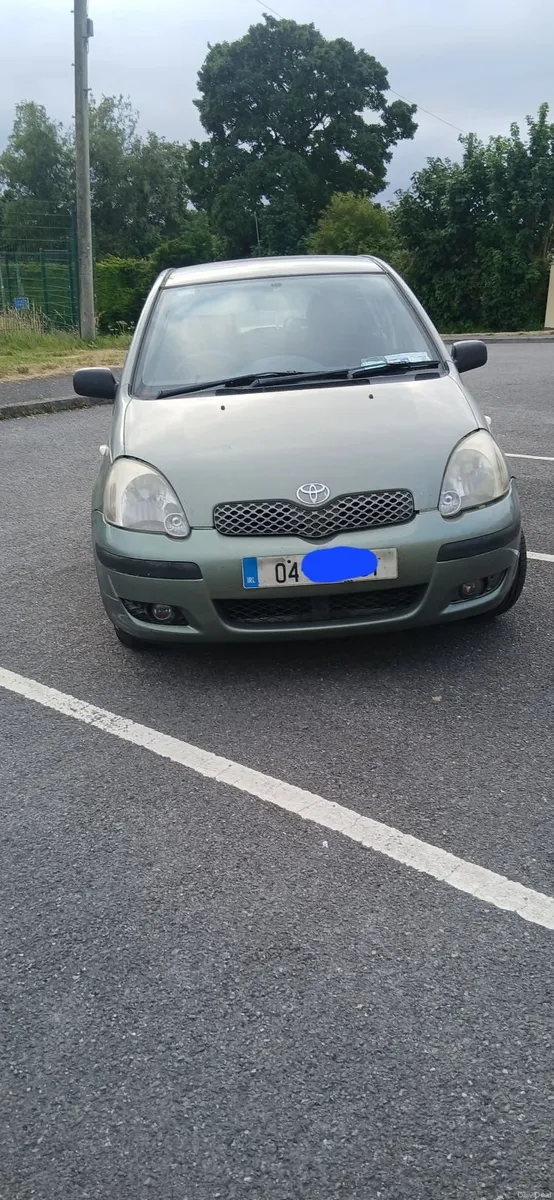 Toyota Yaris 2004 - Image 1