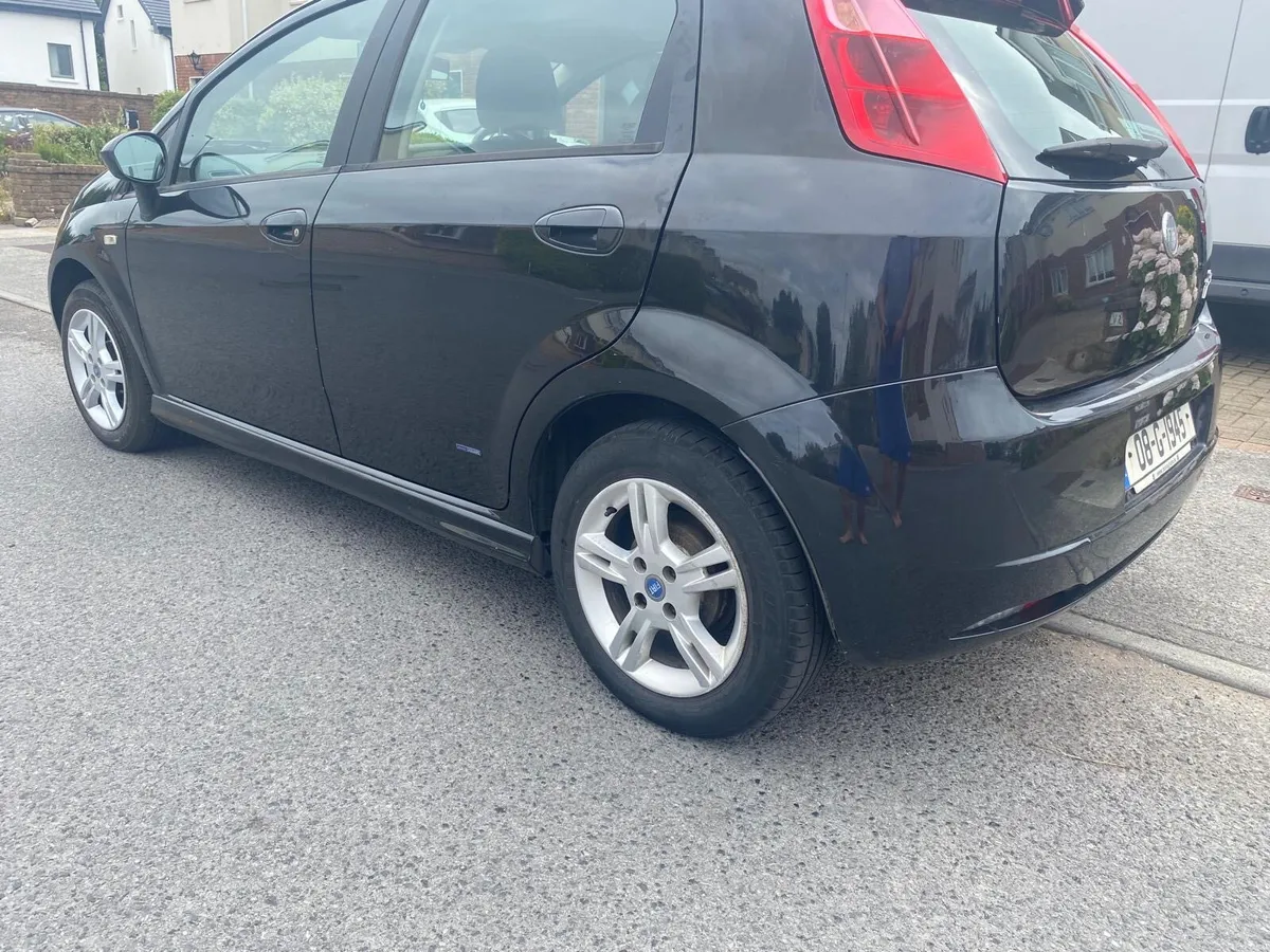 FIAT PUNTO 1.2 LOW MILEAGE - Image 2