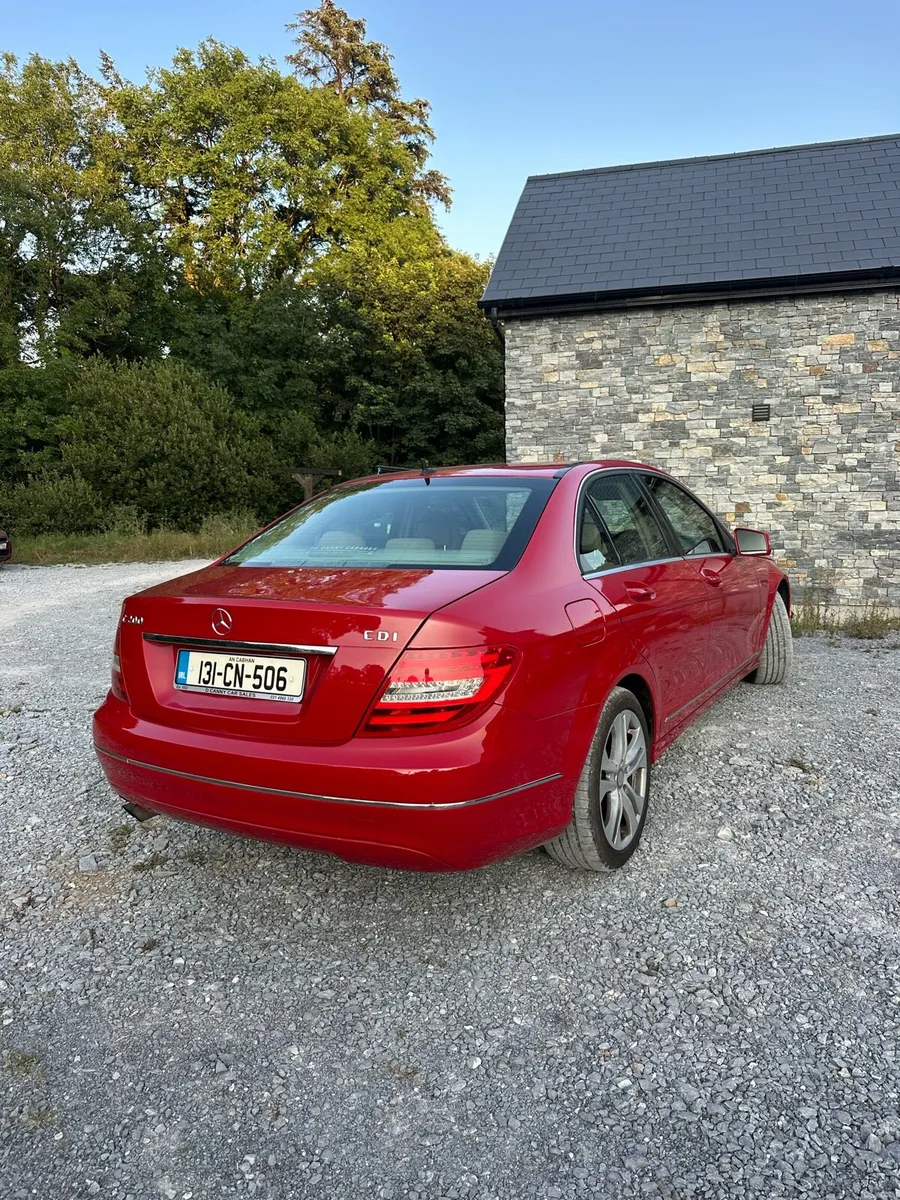 Mercedes-Benz C200 2013 - Image 3