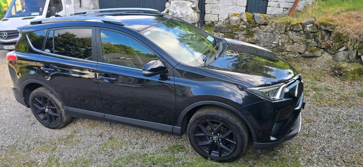 TOYOTA RAV4 - Image 1