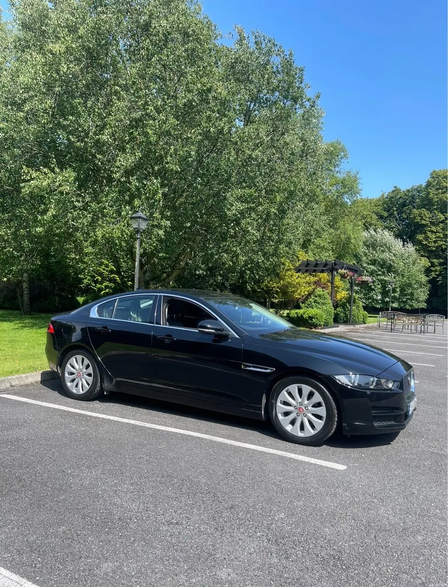 Jaguar XE 2016 - Image 2