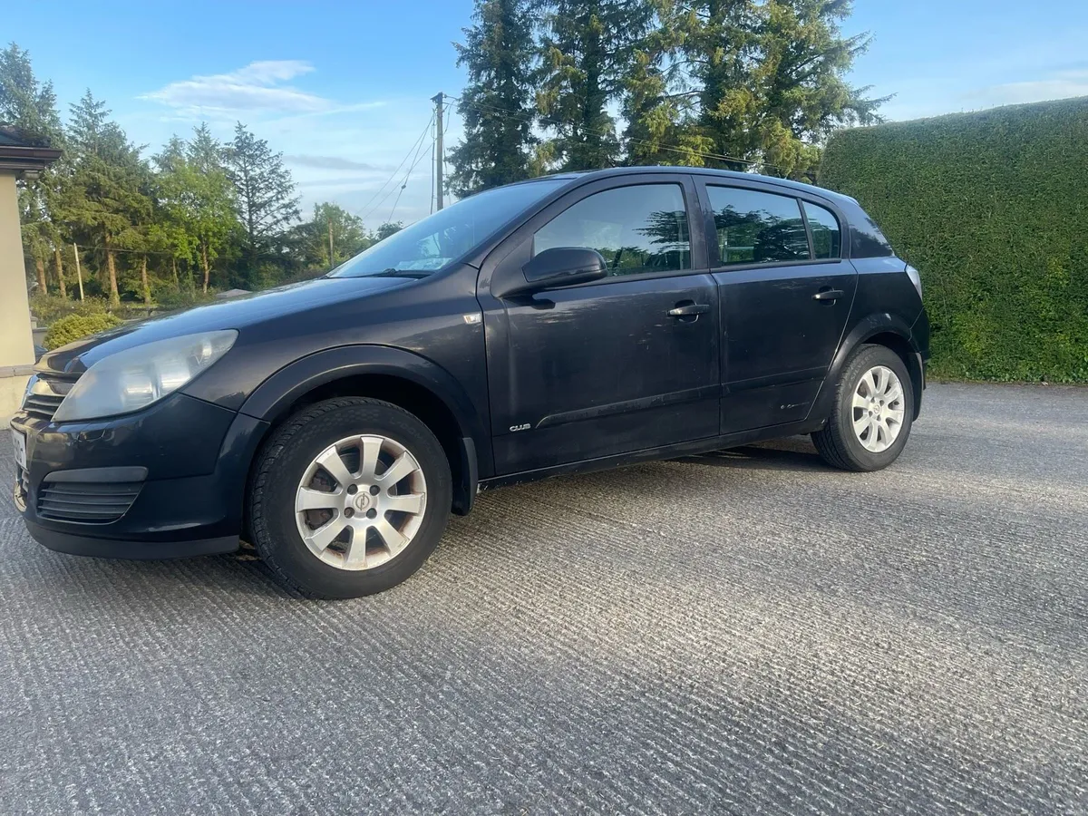 2007 Opel Astra Club 1.4 Petrol – 111,000 km - Image 3