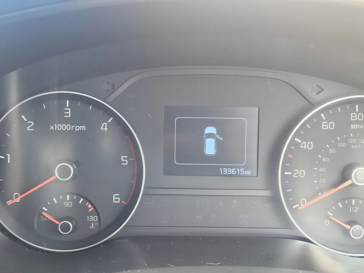Kia Sportage 2017 1.7 diesel - Image 3